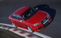 RS4 （セダン）