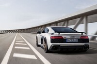 R8 （クーペ）