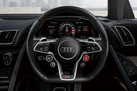 R8 （クーペ）
