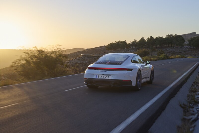 911