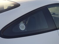 911