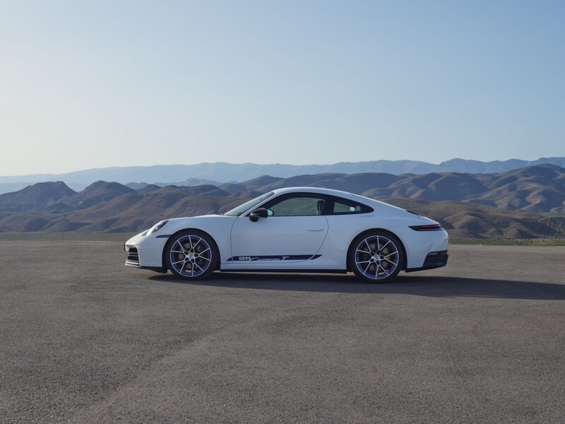 911