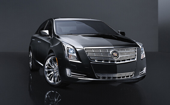 102-016 1/18 キャデラック Cadillac XTS ブラック