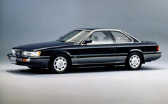 廃版★昭和レトロ★1986年 旧車 日産自動車 レパード 整備書 カタログ 廃版☆昭和レトロ☆1986年 旧車 日産自動車 レパード 整備書