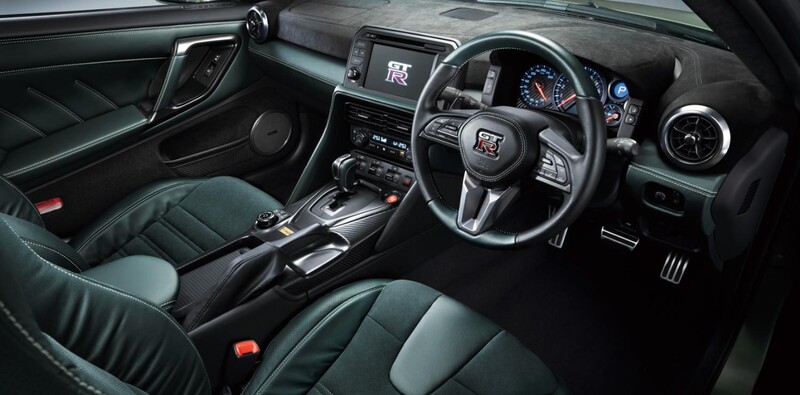 NISSAN GT-R