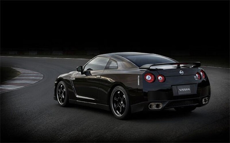 NISSAN GT-R
