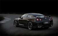 NISSAN GT-R