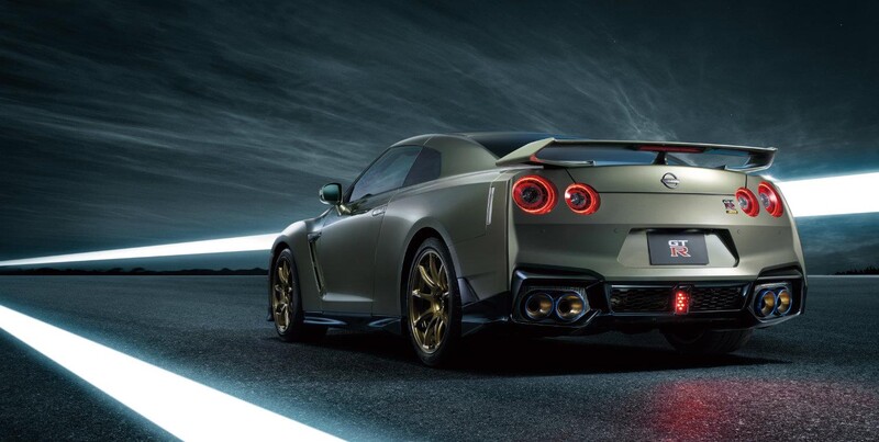 NISSAN GT-R