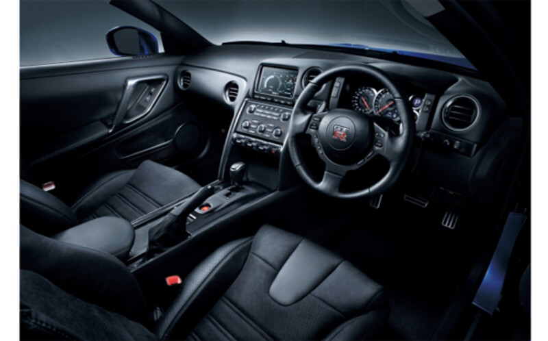NISSAN GT-R