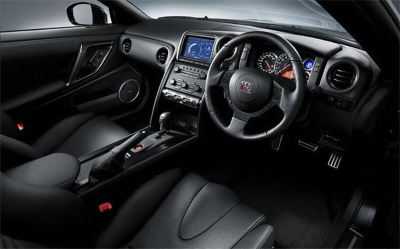 NISSAN GT-R