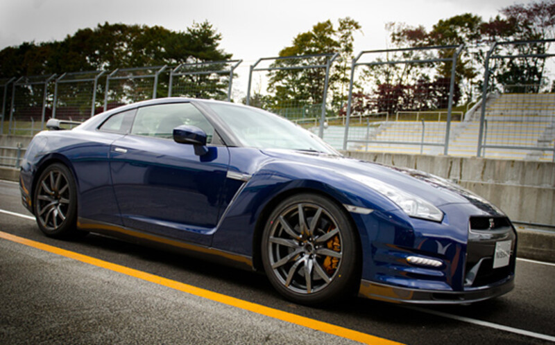 NISSAN GT-R