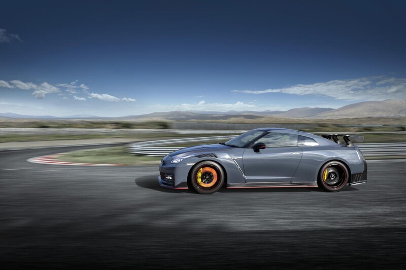 NISSAN GT-R