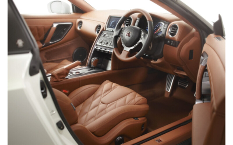NISSAN GT-R