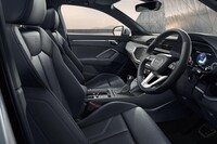 Q3 スポーツバック