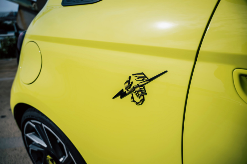 500e（カブリオレ）