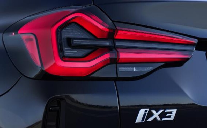 iX3