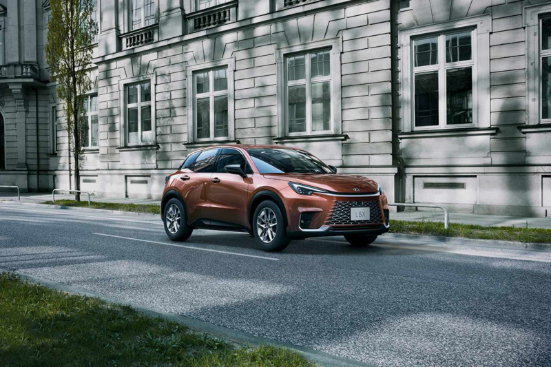 レクサス LBX 新車情報・カタログ - carview!