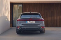 A6 アバント e-tron