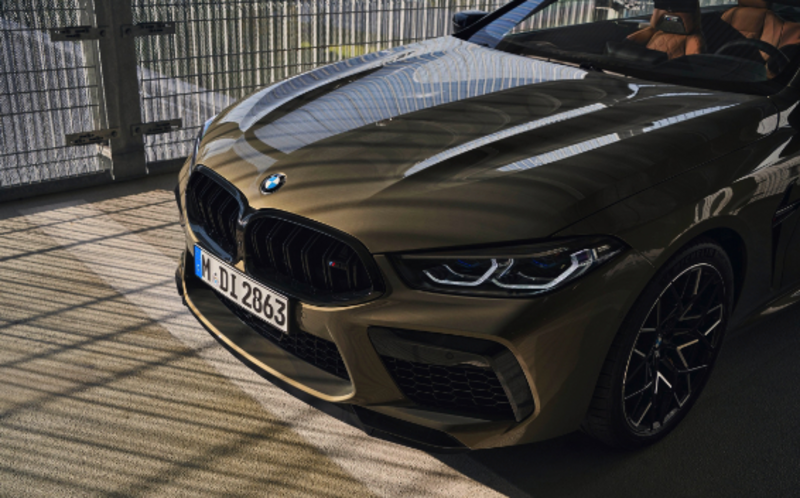 BMW M8 カタログ 非売品 BMW M8 カブリオレ(2023年11月モデル) の新車情報・カタログ