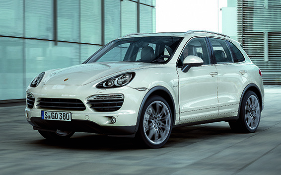 ポルシェ カイエン ハイブリッド 新型・現行モデル