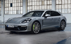 パナメーラ スポーツツーリスモ PHV