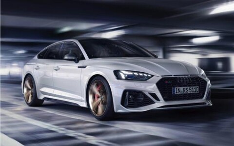 アウディ RS5 スポーツバック