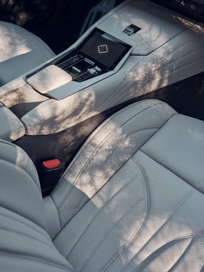 DS4 E-TENSE