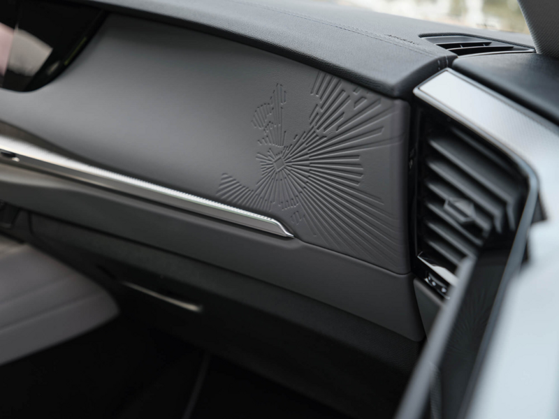DS4 E-TENSE