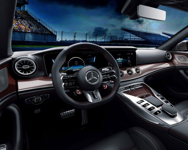 AMG GT 4ドアクーペ