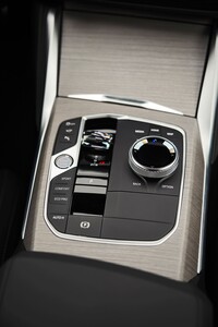 i4