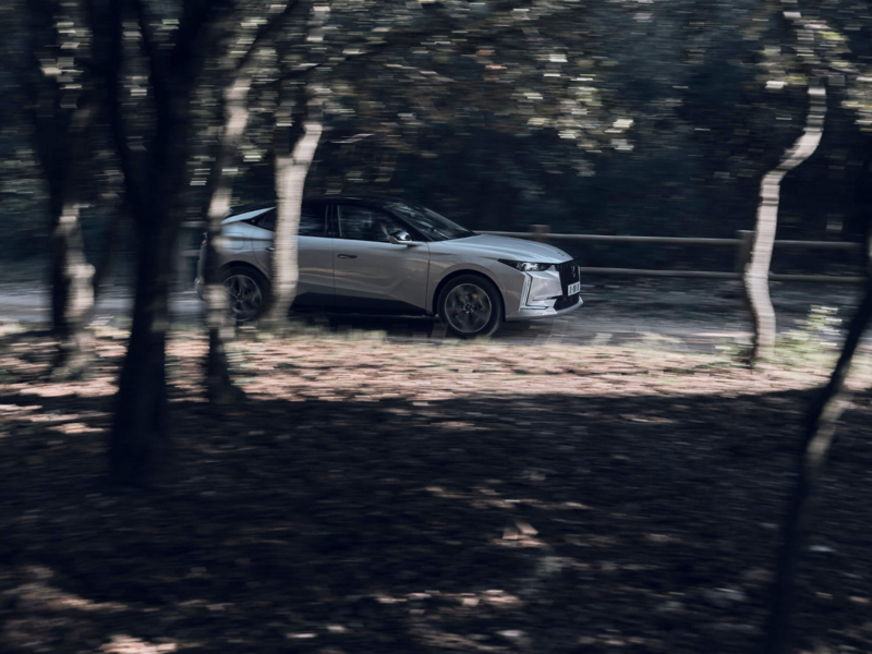 DSオートモビル DS4 新車情報・カタログ - carview!
