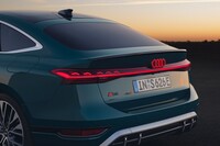 S6 スポーツバック e-tron