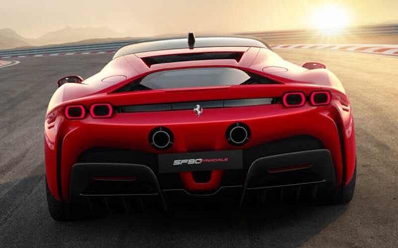 SF90ストラダーレ