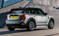 MINI Crossoverハイブリッド