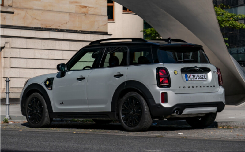 MINI Crossoverハイブリッド