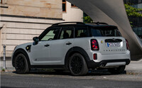 MINI Crossoverハイブリッド