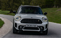 MINI Crossoverハイブリッド