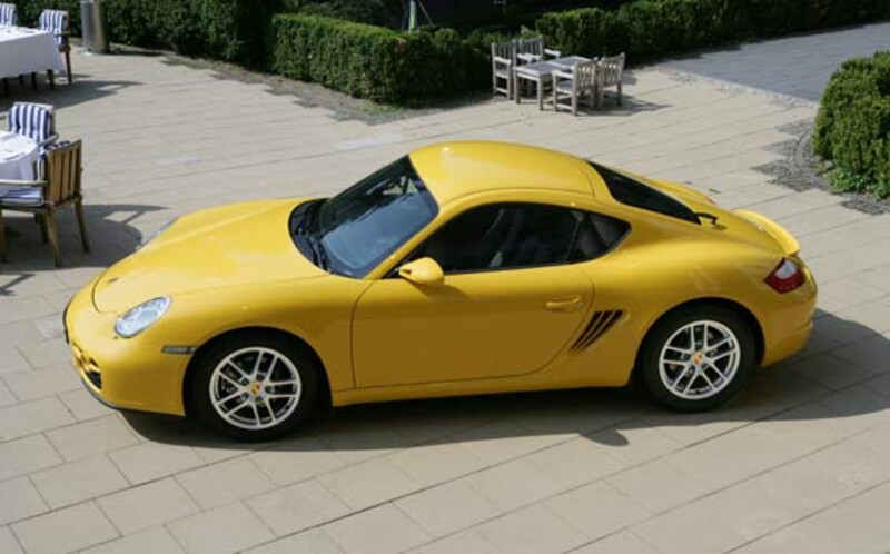 ポルシェ　ケイマンS ポルシェ、6気筒NAの718スパイダー、718ケイマンGT4を追加