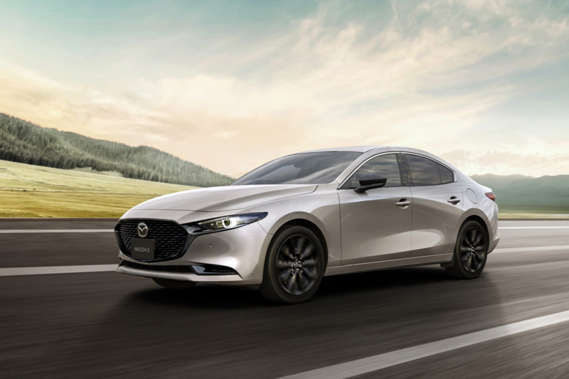 MAZDA3 セダン