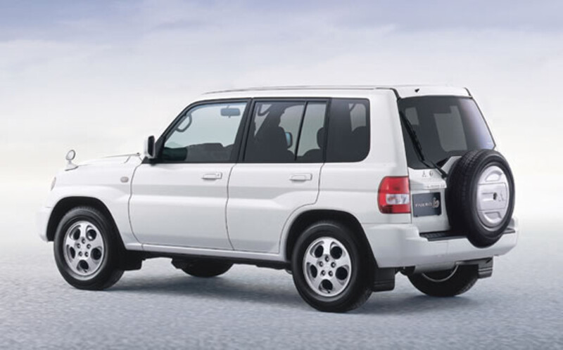 PAJERO イオ ジュニア 車カタログ6冊 パジェロイオ（三菱）のクルマカタログ｜中古車の【ネクステージ】