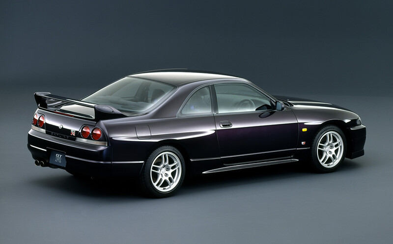 日産　スカイライン　GT-R カタログ　当時物 中古カタログ 日産スカイラインGT-R SKYLINE R33 1995年 - メルカリ