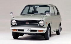 1971年】初代 ホンダ ライフ 4ドア デラックス 大判カタログ 他