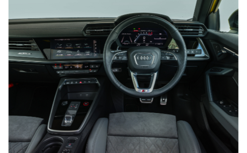 S3 スポーツバック （ハッチバック）