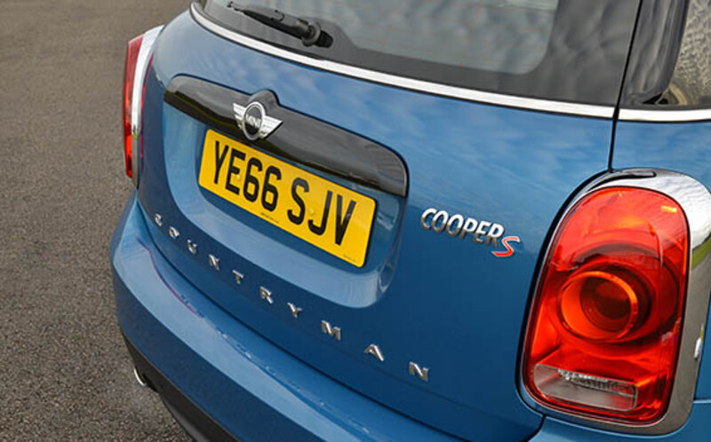 MINI Crossover