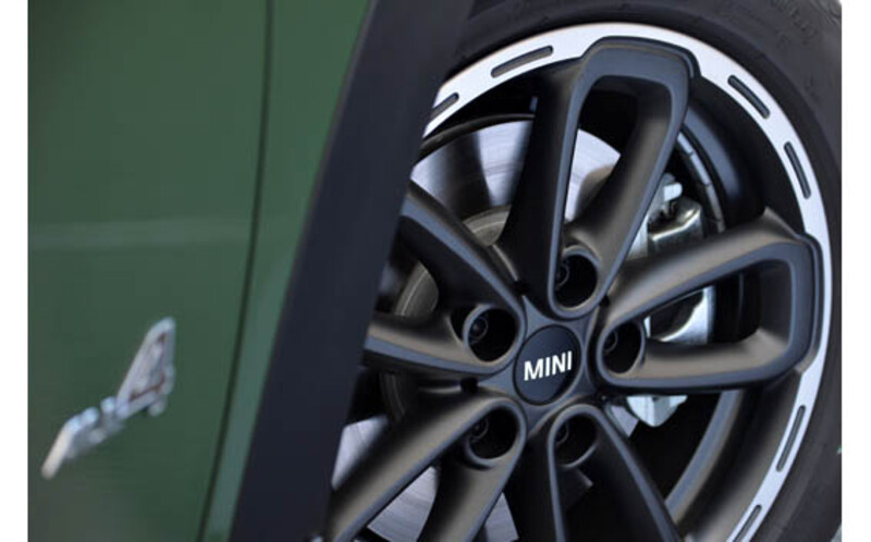 MINI Crossover