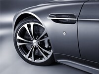 V12ヴァンテージ