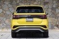 VWの小型SUV「Tクロス」が進化。国〇車の“ダサい安っぽい”が苦手な人向けベストアンサー