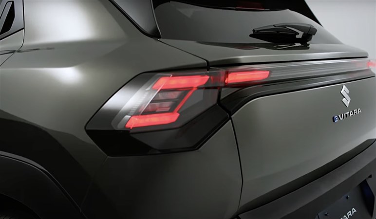 スズキ初のEV、新型「eビターラ」10月登場へ。気になる価格は400万円前半に？