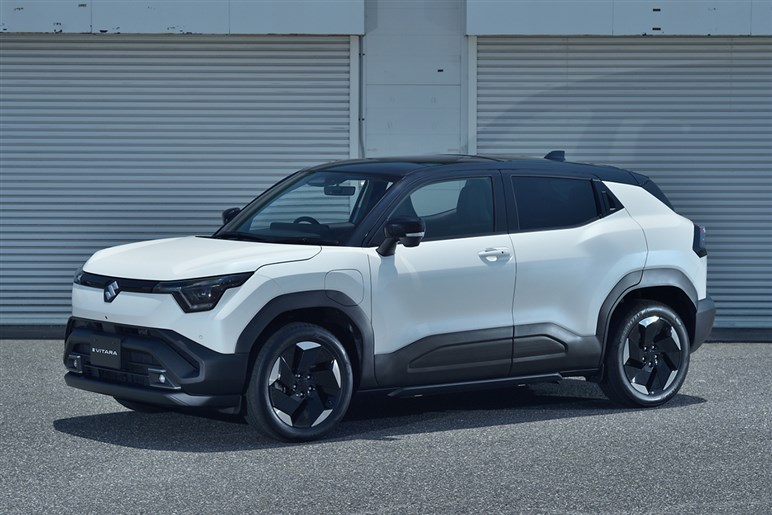 スズキ初のEV、新型「eビターラ」10月登場へ。気になる価格は400万円前半に？