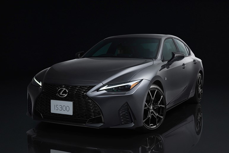 【終了じゃなかった】トヨタのV8エンジンが“存続”の新情報。背景に北米の変化と、レクサス「IS」の複雑すぎる“次期型”事情
